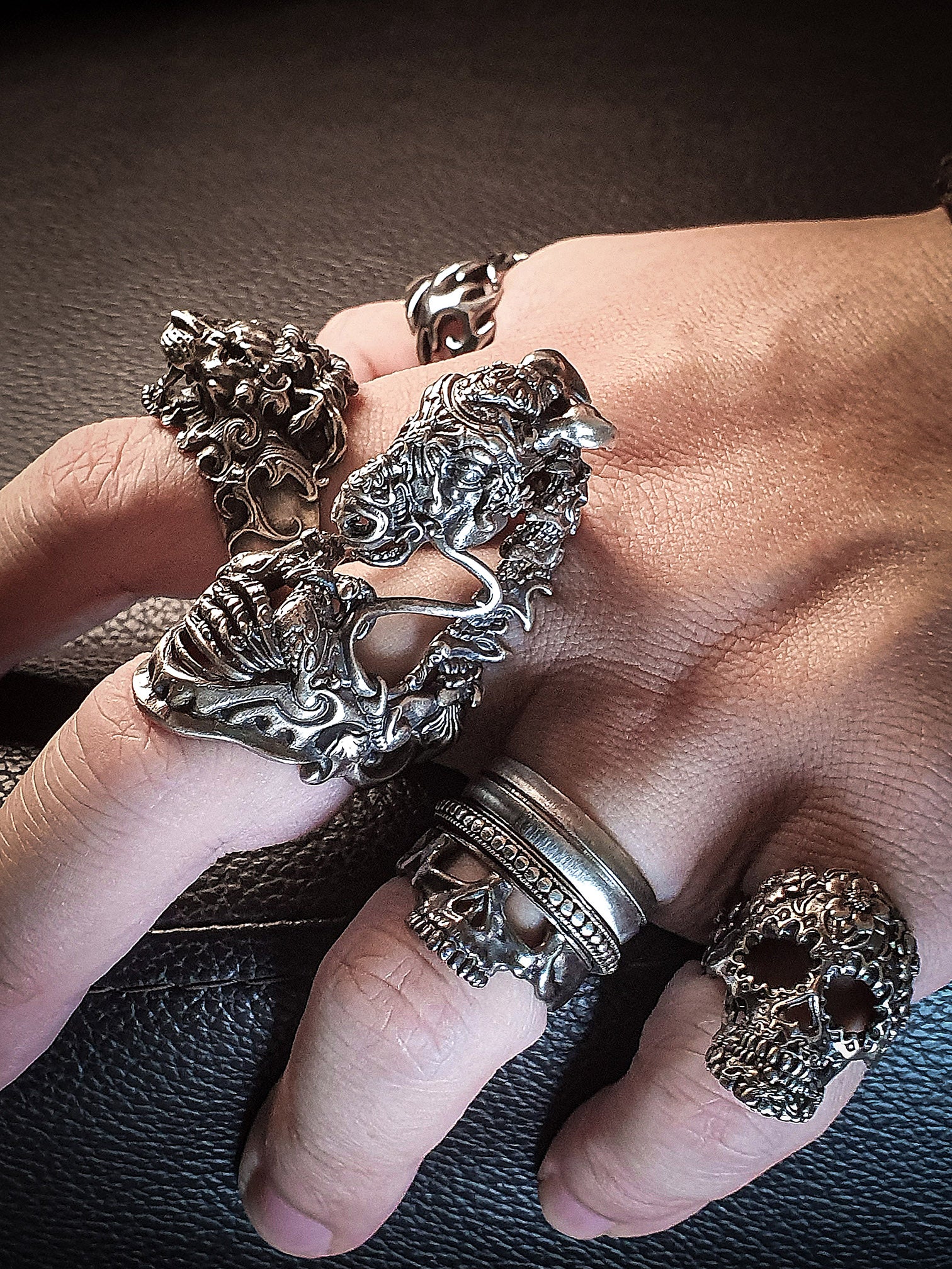 How to dress to kill with jewelry