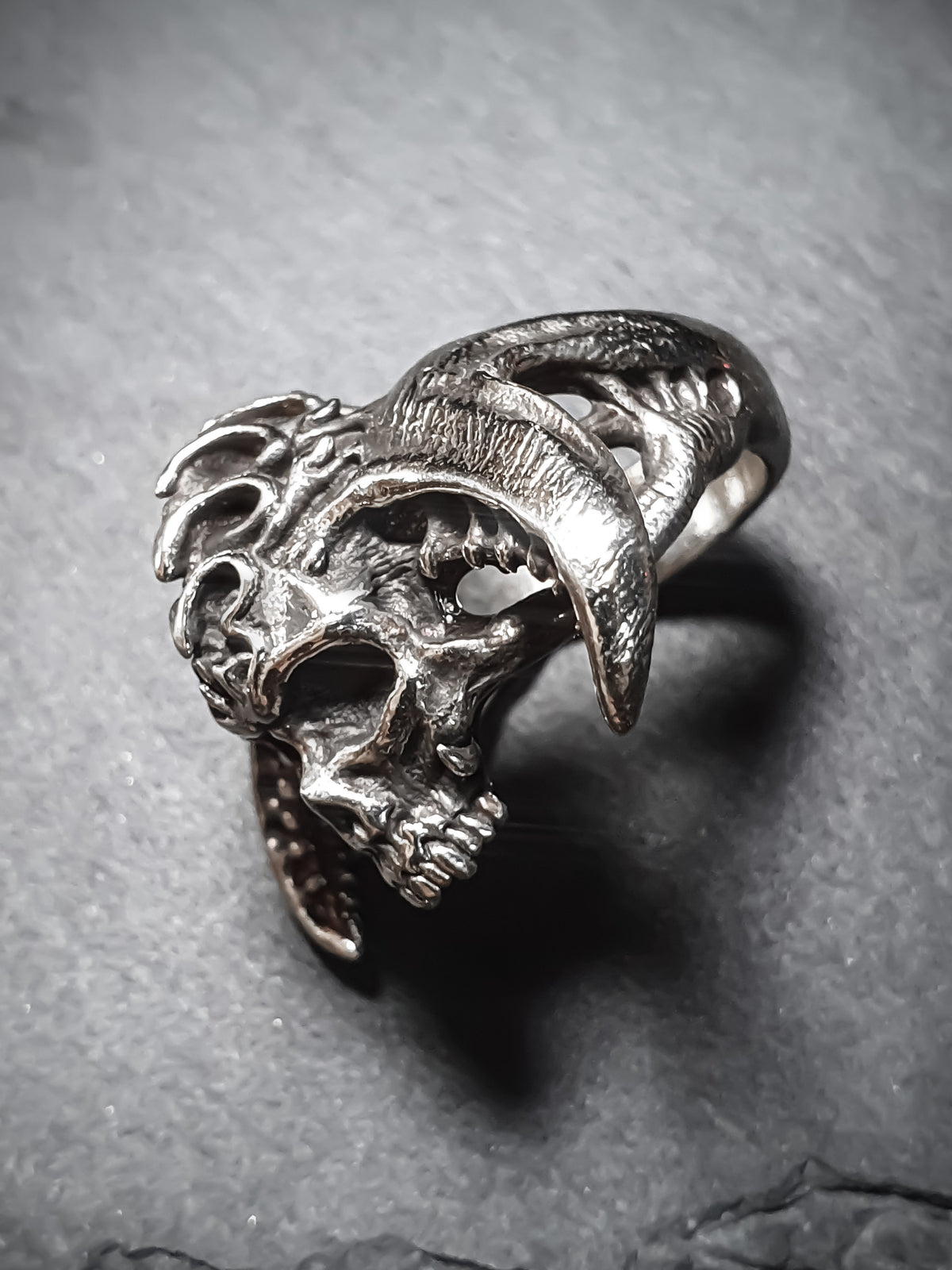 Skull Ring | Horned Diablo