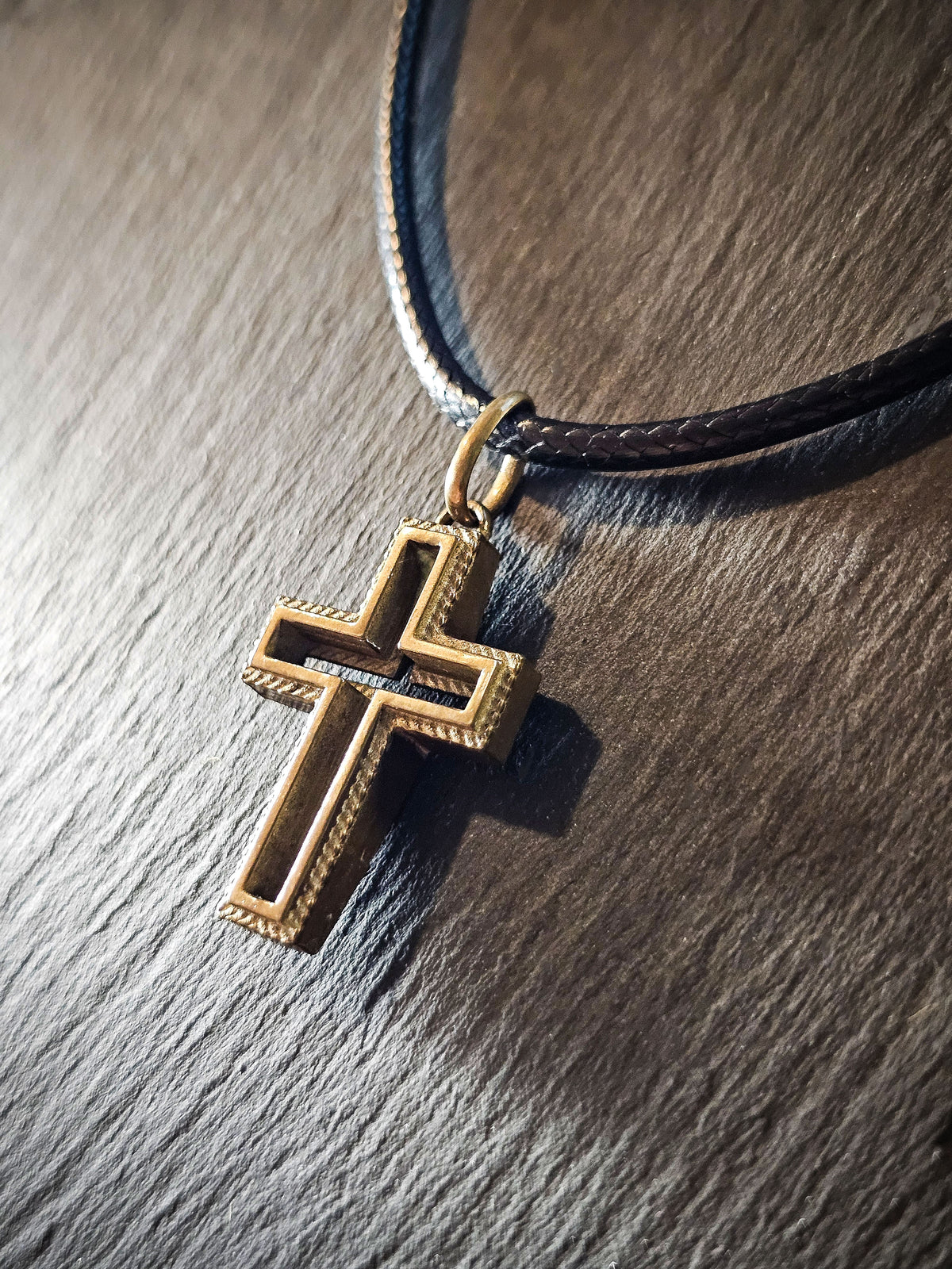 Crucifix Pendant | Hollow