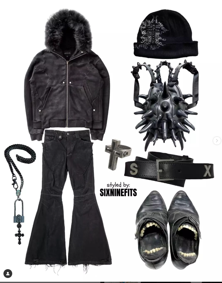 Crucifix Ring | Hollow
