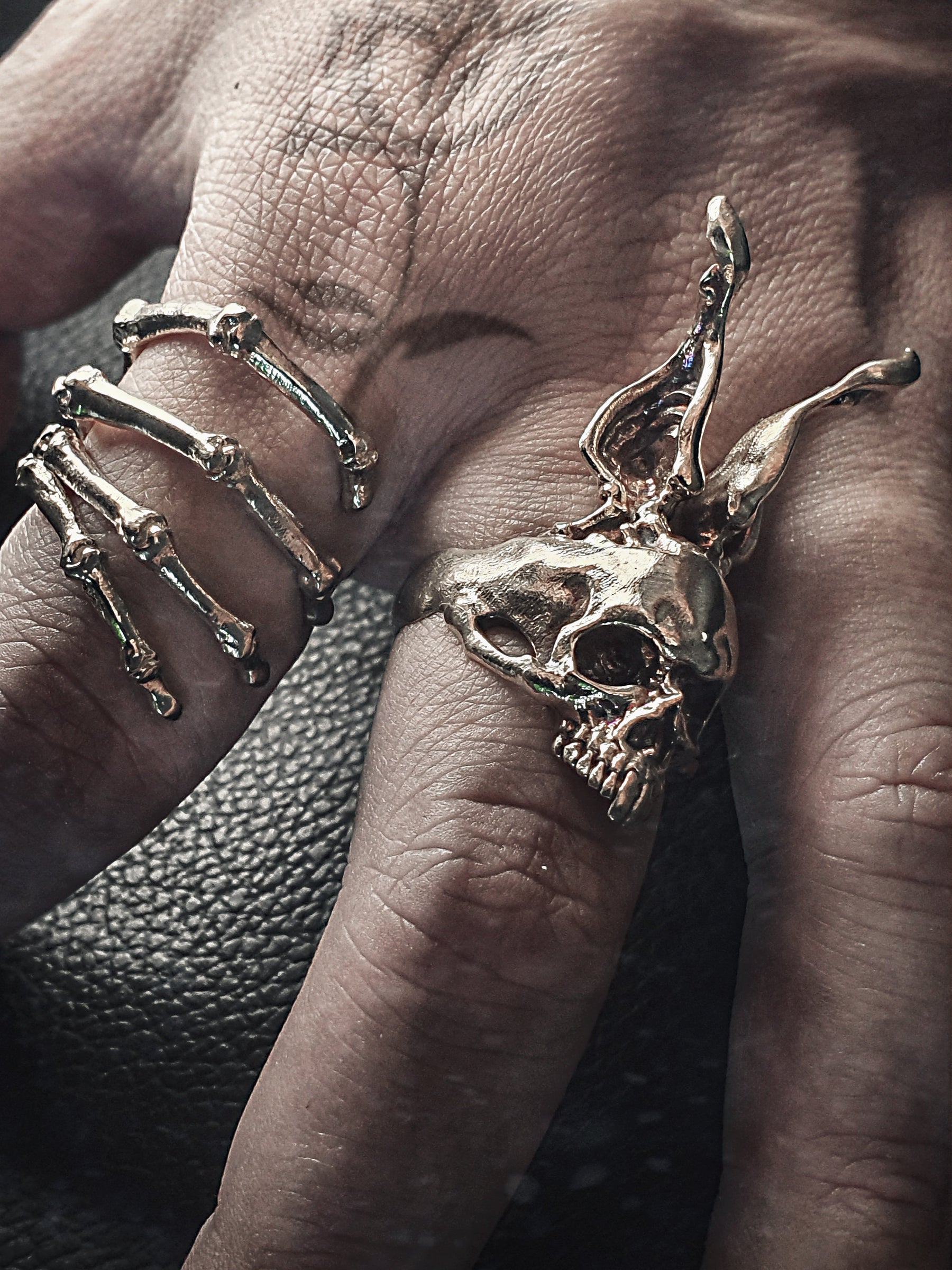 Skull Ring | Skeleton Hands