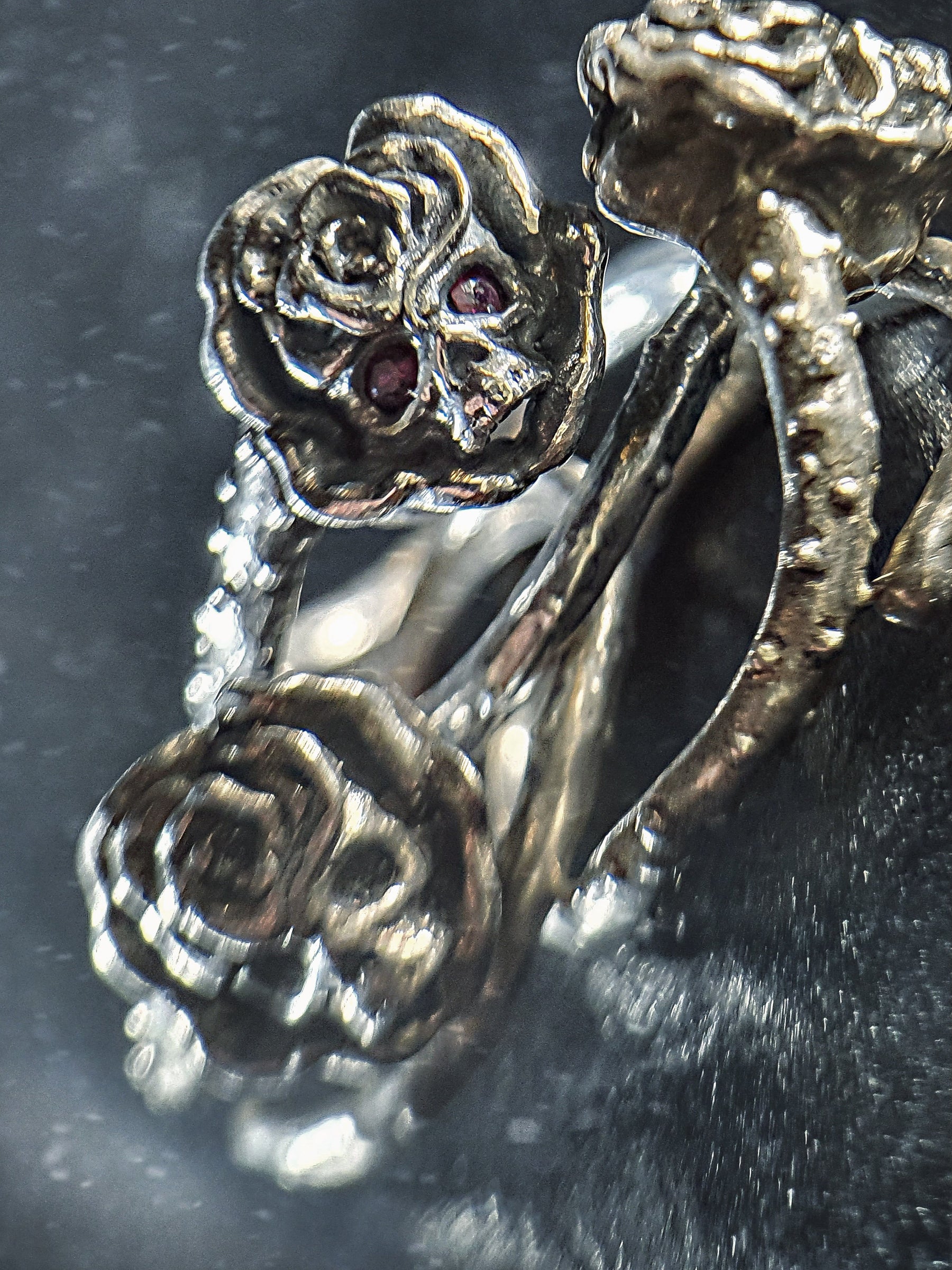 Skull Ring | Dainty Rose Skull