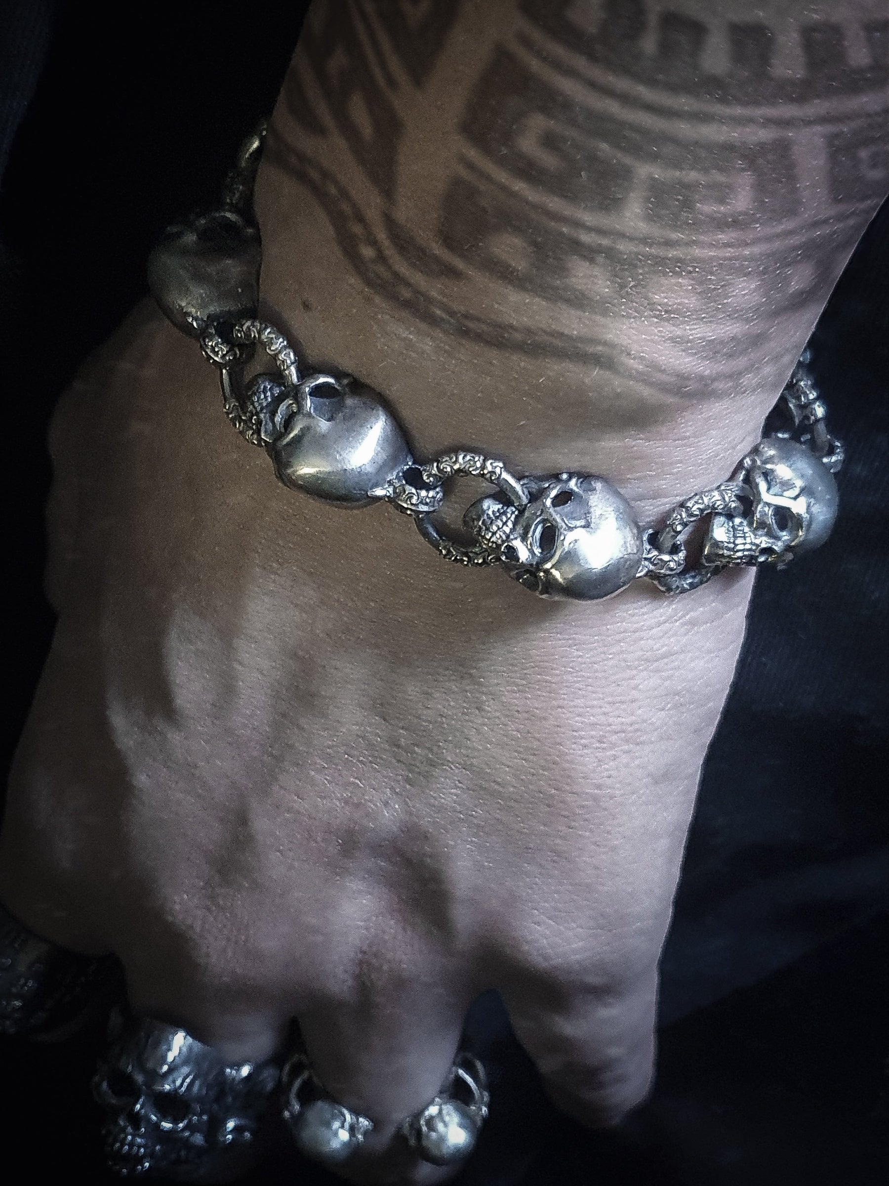 Skull Chain Link Bracelet | Biting Skull Chain