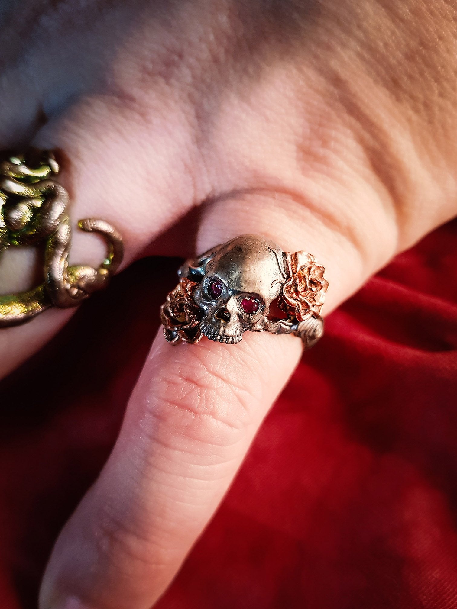 Skull Ring | Double Rose