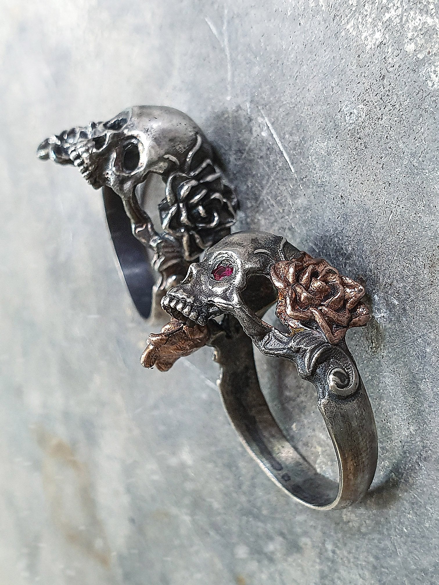 Skull Ring | Double Rose