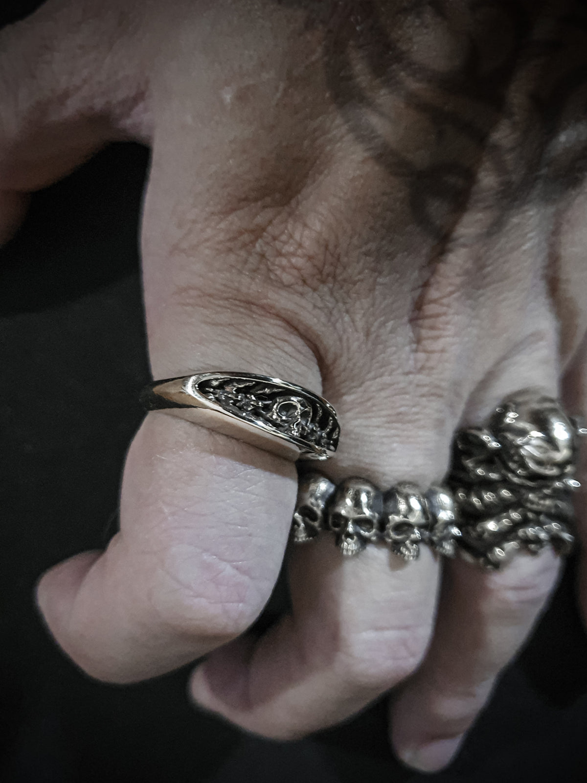 Skull Ring | High Profile Embedded Polished Sci-fi