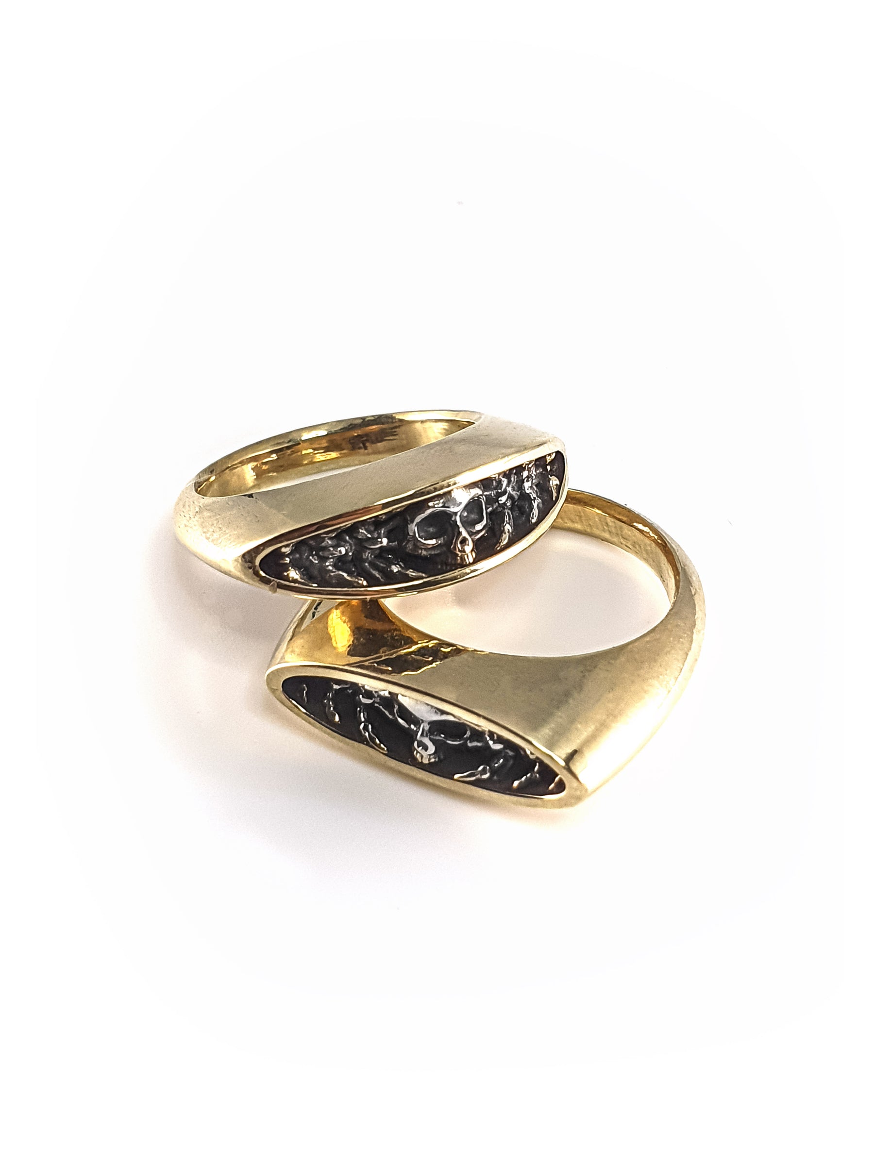 Skull Ring | High Profile Embedded Polished Sci-fi