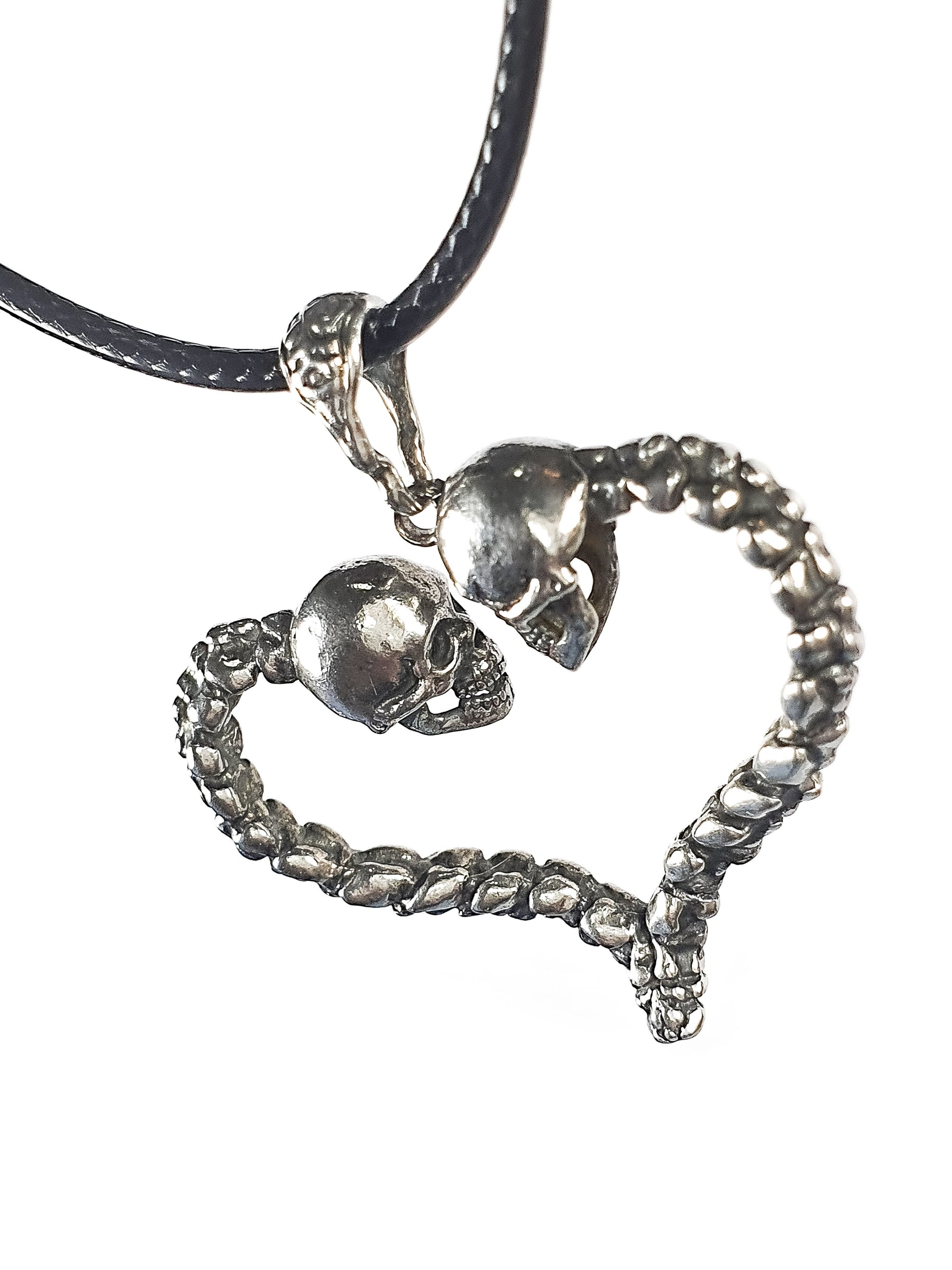 Skull Pendant | Lovers of Valdaro