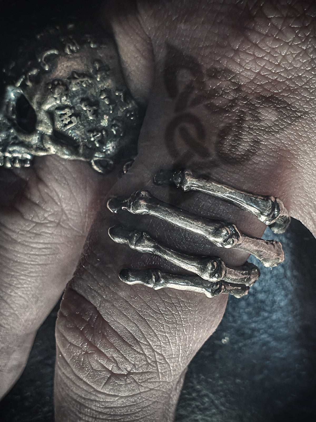 Skull Ring | Skeleton Hands