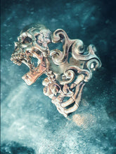 Skull Ring | Water Spectral