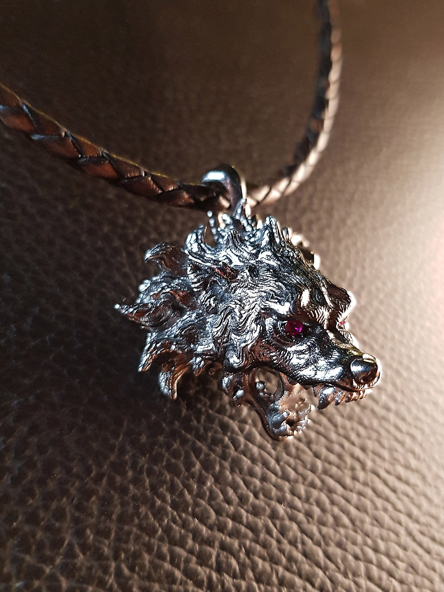 Beast Pendant | Wolf Savage