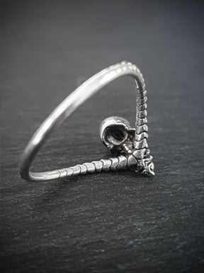 Skull Ring | V Shape Mini Midi