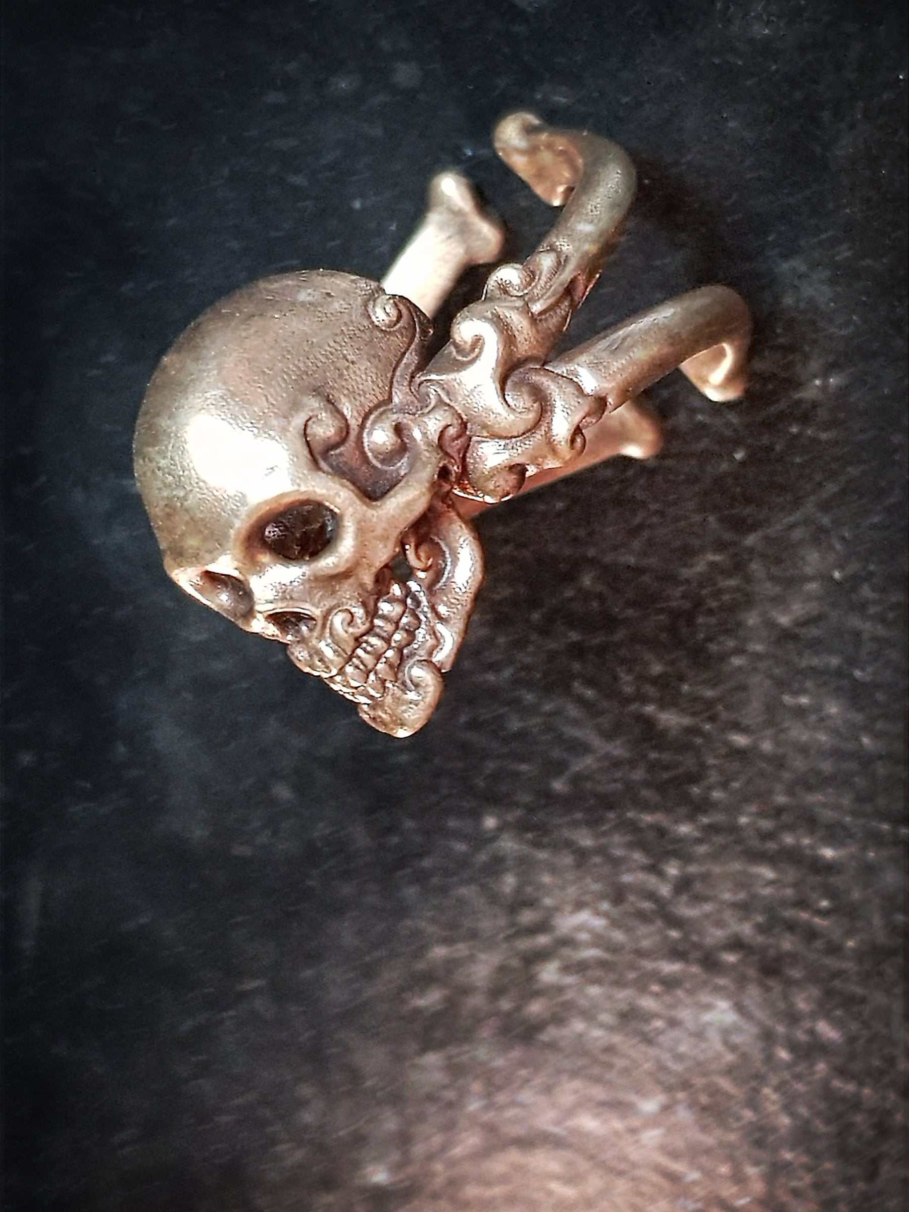 Skull Ring | CrossBones Deco