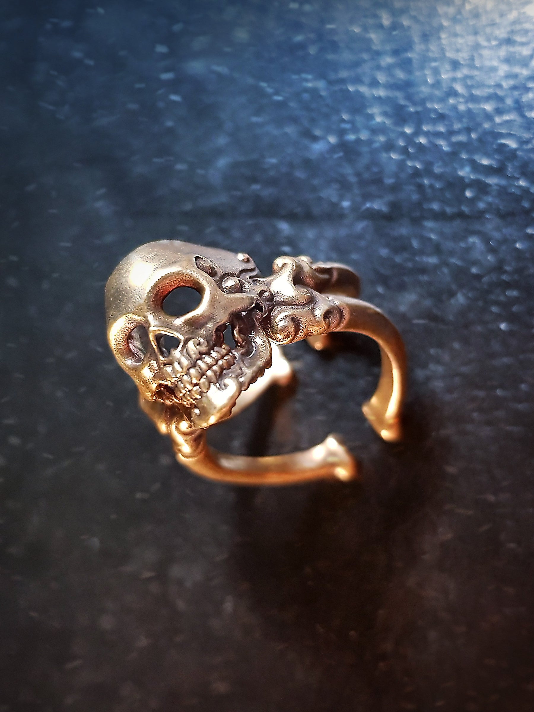 Skull Ring | CrossBones Deco