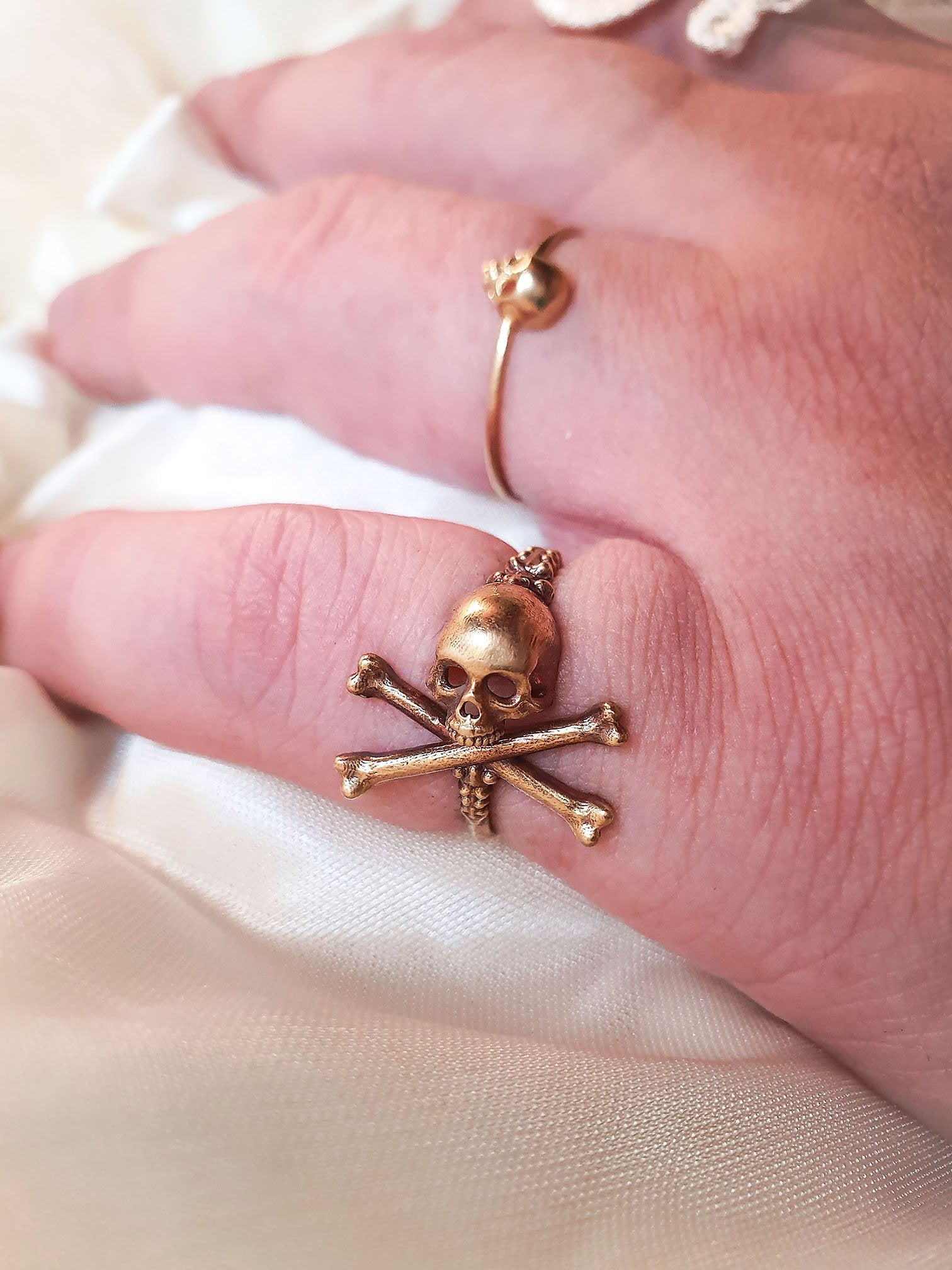 Skull Ring | Dainty CrossBones