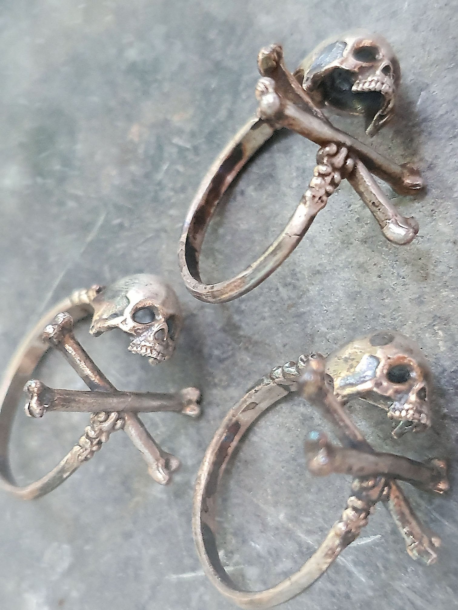 Skull Ring | Dainty CrossBones