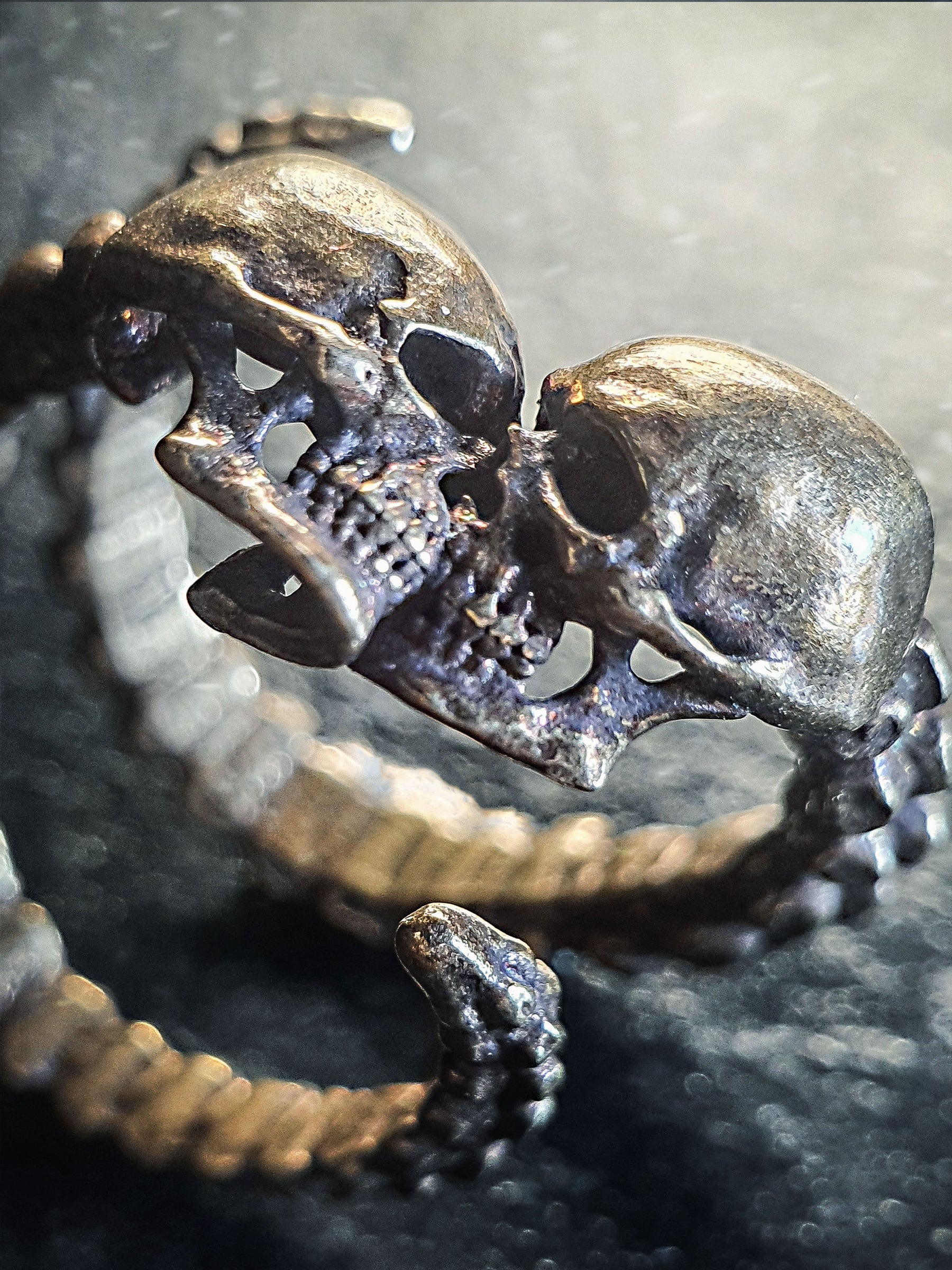 Skull Ring | Eternal Kiss