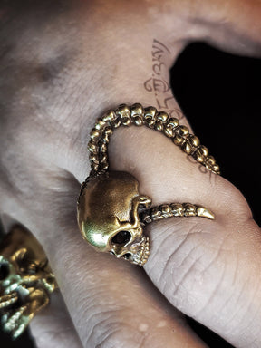 Skull Ring | Krasue