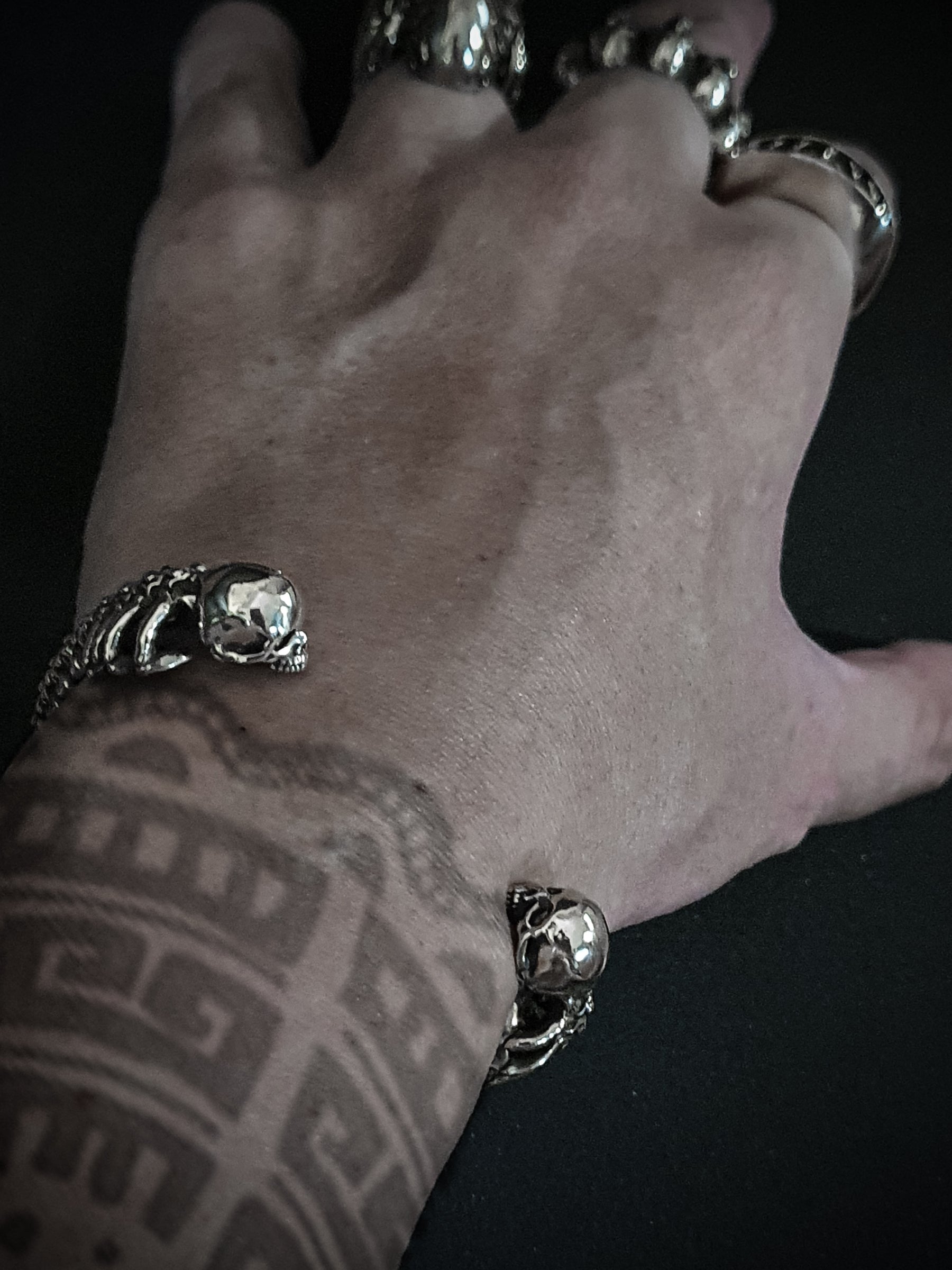 Skull Cuff Bracelet | Adjustable Lovers of Valdaro