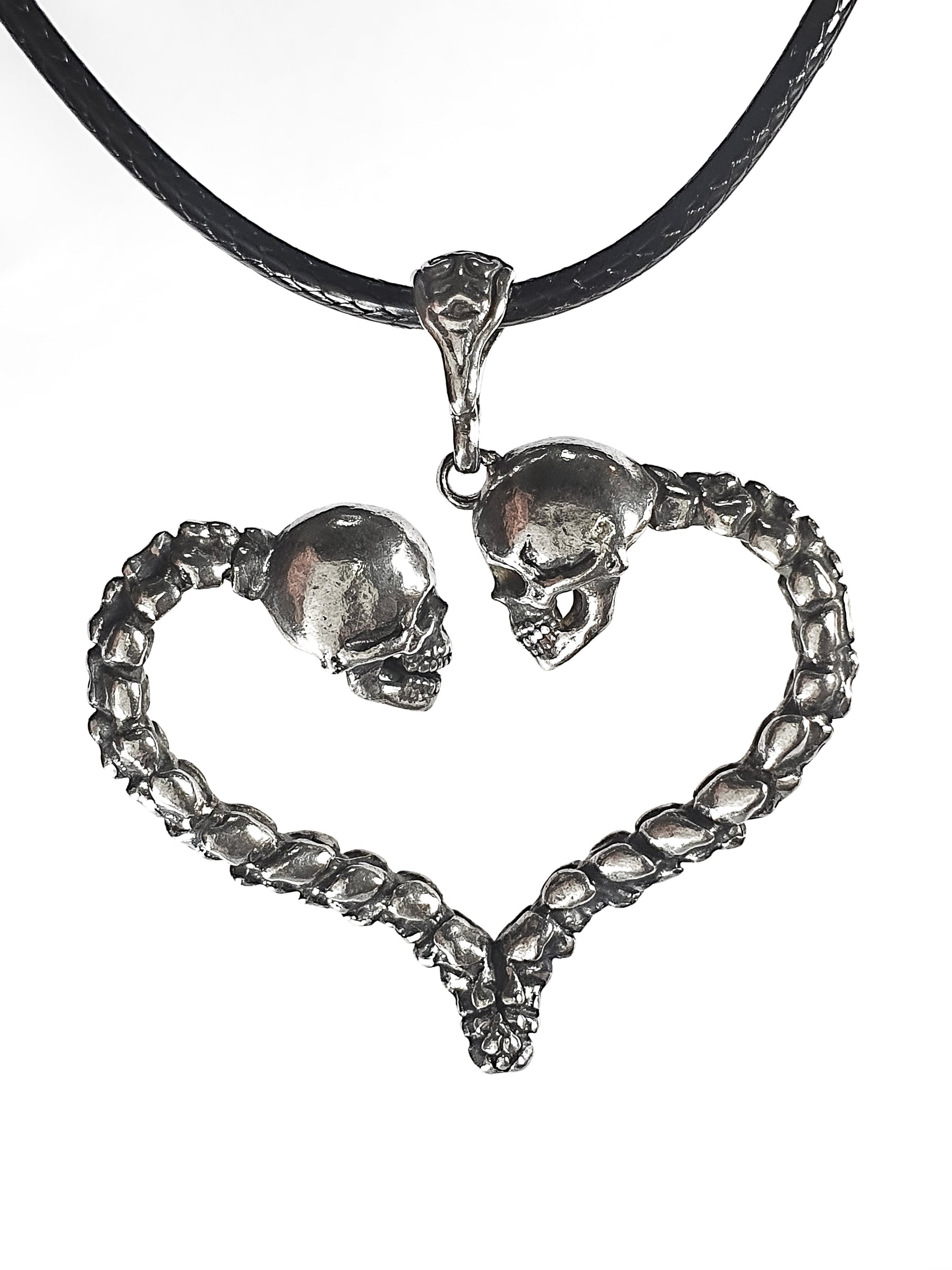 Skull Pendant | Lovers of Valdaro