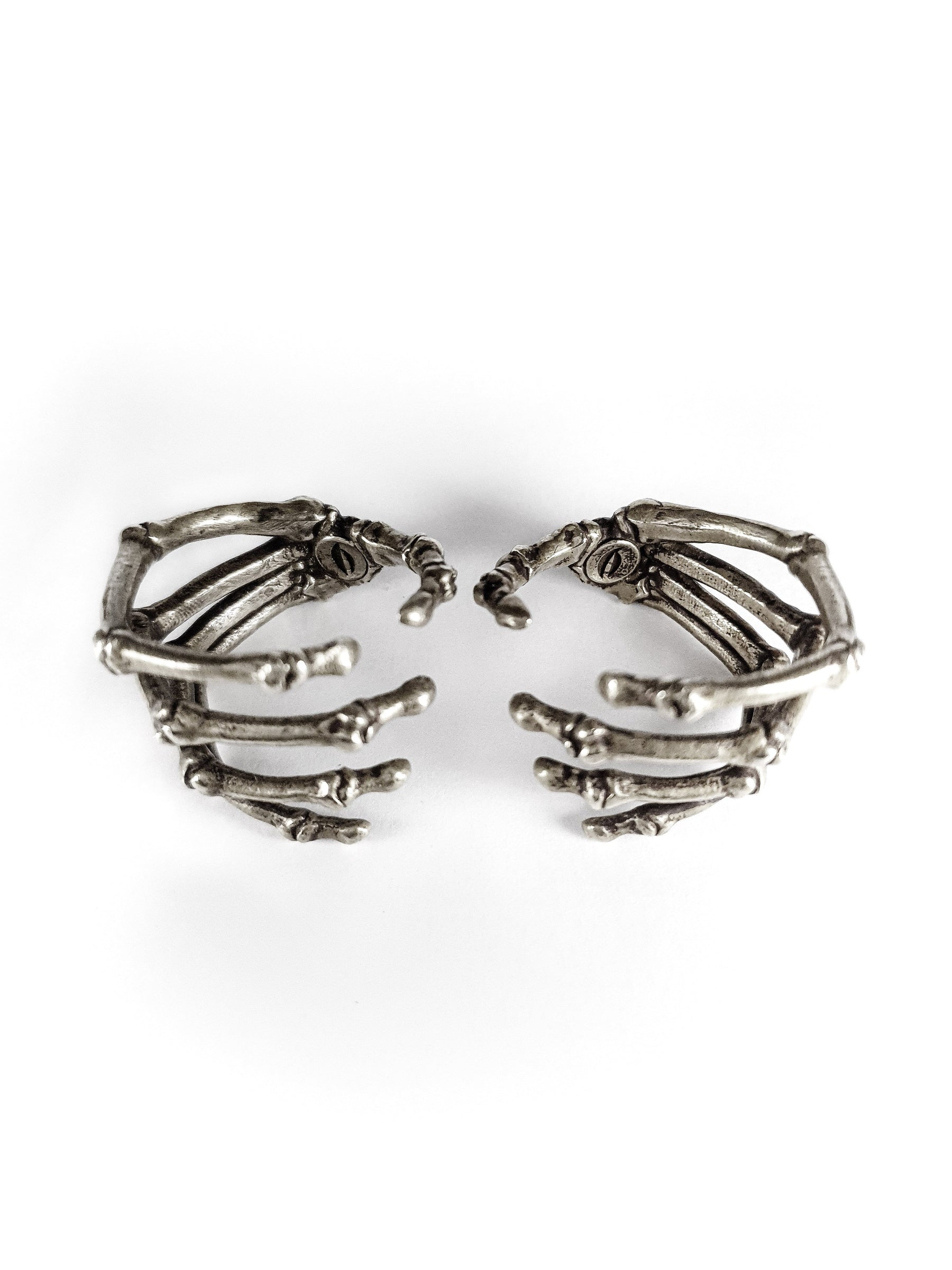 Skull Ring | Skeleton Hands